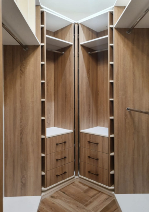 Valet Spinning Closet